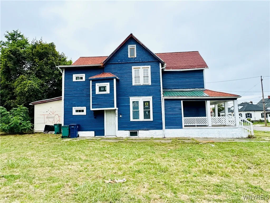285 Winslow Avenue, Buffalo, New York 14211, Buffalo, New York 14211, 6 Bedrooms Bedrooms, ,2 BathroomsBathrooms,Residential,For Sale,285 Winslow Avenue, Buffalo, New York 14211,B1632758