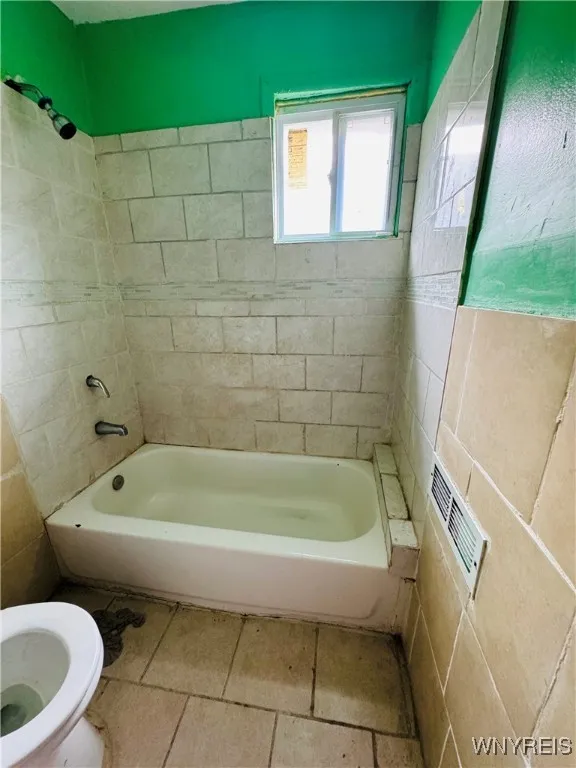 285 Winslow Avenue, Buffalo, New York 14211, Buffalo, New York 14211, 6 Bedrooms Bedrooms, ,2 BathroomsBathrooms,Residential,For Sale,285 Winslow Avenue, Buffalo, New York 14211,B1632758