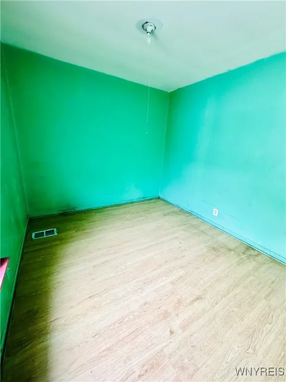 285 Winslow Avenue, Buffalo, New York 14211, Buffalo, New York 14211, 6 Bedrooms Bedrooms, ,2 BathroomsBathrooms,Residential,For Sale,285 Winslow Avenue, Buffalo, New York 14211,B1632758