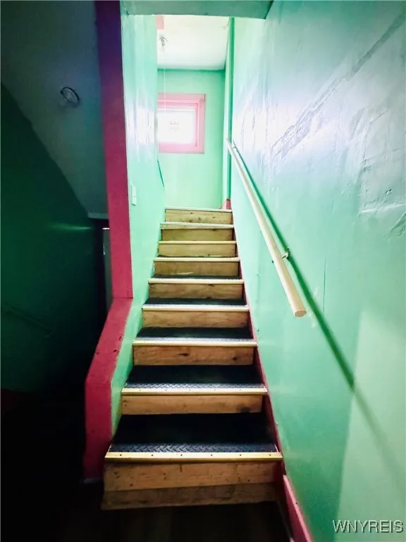 285 Winslow Avenue, Buffalo, New York 14211, Buffalo, New York 14211, 6 Bedrooms Bedrooms, ,2 BathroomsBathrooms,Residential,For Sale,285 Winslow Avenue, Buffalo, New York 14211,B1632758