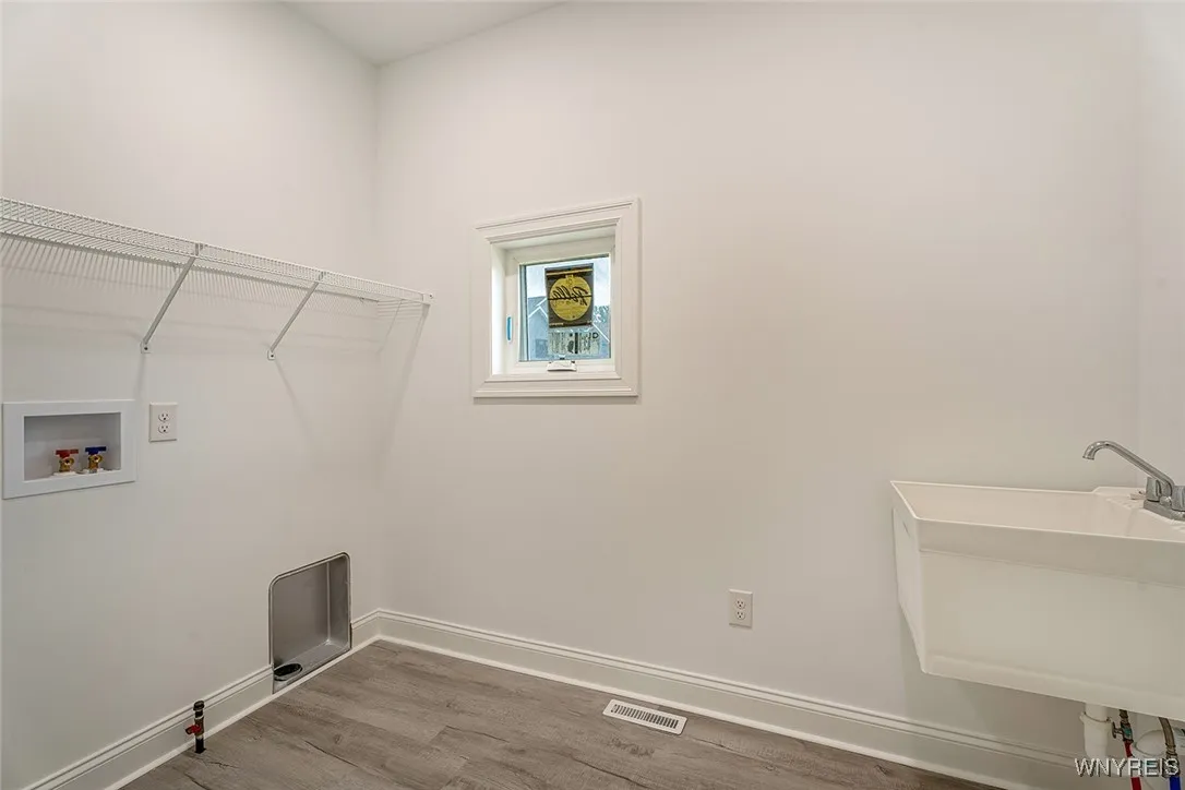 23 Veronica Drive, West Seneca, New York 14224, West Seneca, New York 14224, 3 Bedrooms Bedrooms, 12 Rooms Rooms,2 BathroomsBathrooms,Residential,For Sale,23 Veronica Drive, West Seneca, New York 14224,0,B1632637