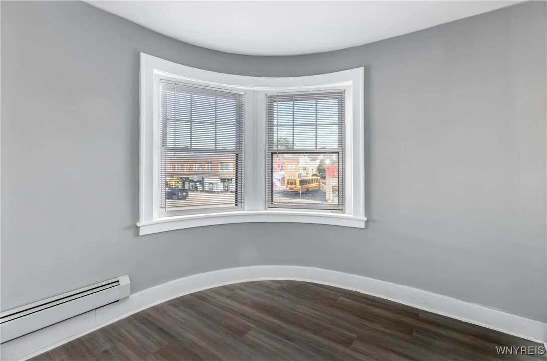 1225 Hertel Avenue 3, Buffalo, New York 14216, Buffalo, New York 14216, 1 Bedroom Bedrooms, 4 Rooms Rooms,1 BathroomBathrooms,Residential Lease,For Rent,1225 Hertel Avenue 3, Buffalo, New York 14216,0,B1632636