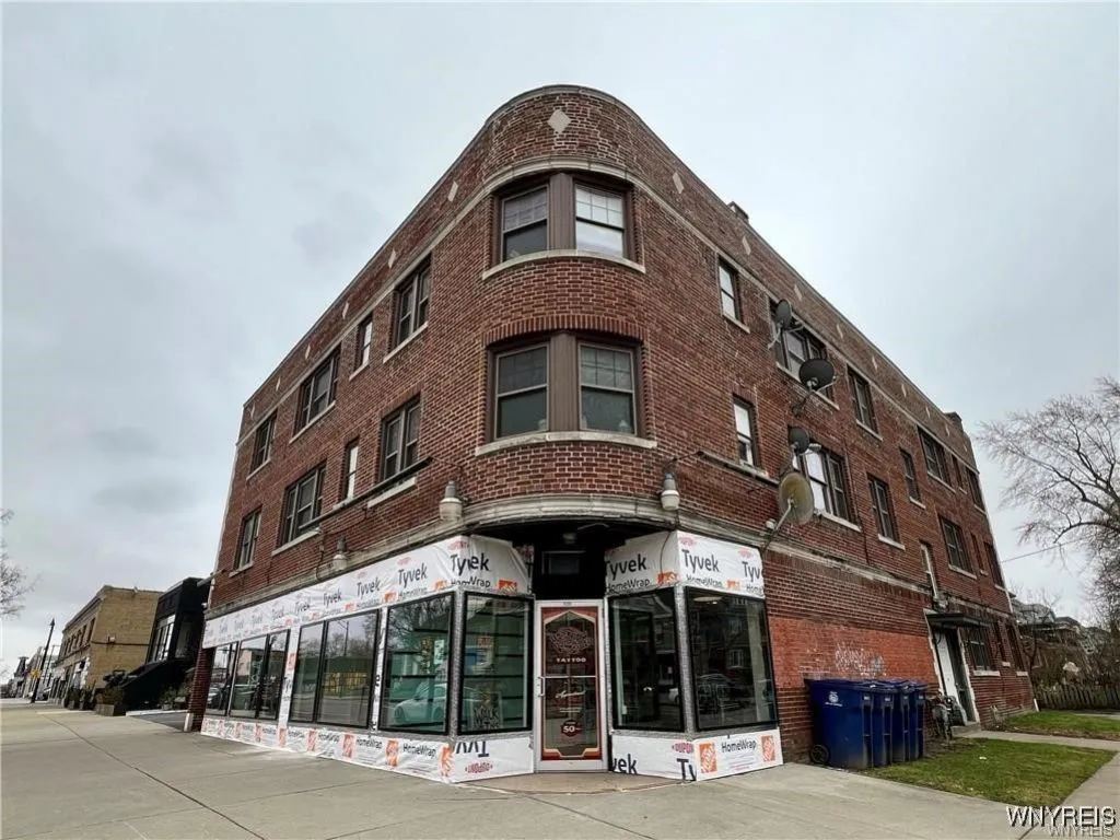 1225 Hertel Avenue 3, Buffalo, New York 14216, Buffalo, New York 14216, 1 Bedroom Bedrooms, 4 Rooms Rooms,1 BathroomBathrooms,Residential Lease,For Rent,1225 Hertel Avenue 3, Buffalo, New York 14216,0,B1632636