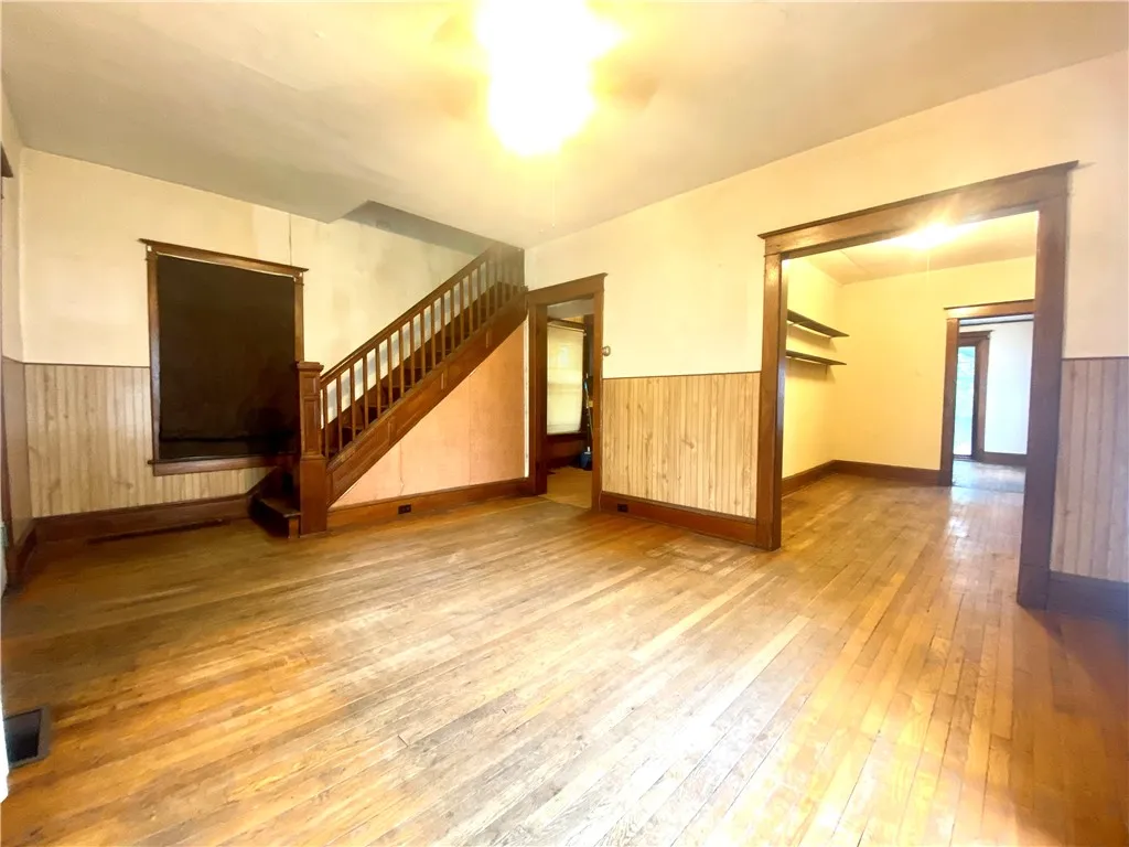 173 River Street, Oneonta, New York 13820, Oneonta, New York 13820, 2 Bedrooms Bedrooms, 7 Rooms Rooms,1 BathroomBathrooms,Residential,For Sale,173 River Street, Oneonta, New York 13820,0,R1631927