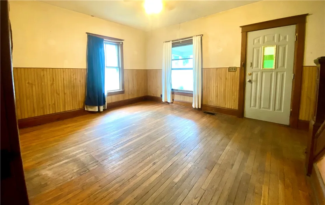 173 River Street, Oneonta, New York 13820, Oneonta, New York 13820, 2 Bedrooms Bedrooms, 7 Rooms Rooms,1 BathroomBathrooms,Residential,For Sale,173 River Street, Oneonta, New York 13820,0,R1631927