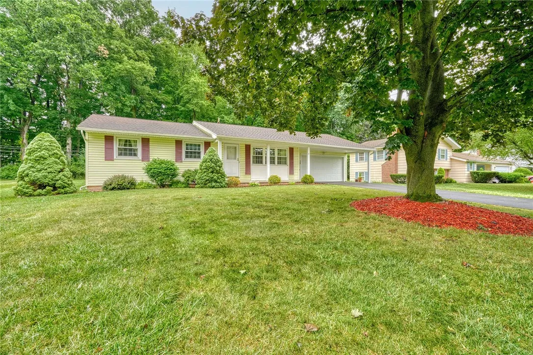 21 Red Bud Road, Chili, New York 14624, Chili, New York 14624, 3 Bedrooms Bedrooms, 7 Rooms Rooms,1 BathroomBathrooms,Residential,For Sale,21 Red Bud Road, Chili, New York 14624,R1632663