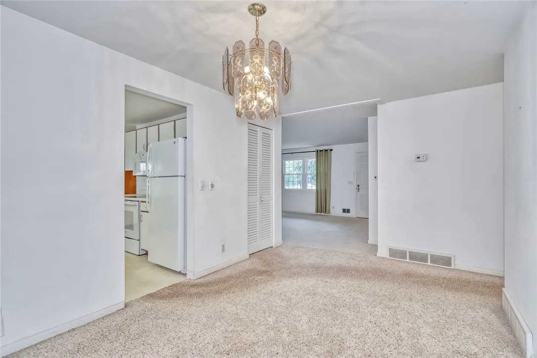 21 Red Bud Road, Chili, New York 14624, Chili, New York 14624, 3 Bedrooms Bedrooms, 7 Rooms Rooms,1 BathroomBathrooms,Residential,For Sale,21 Red Bud Road, Chili, New York 14624,R1632663
