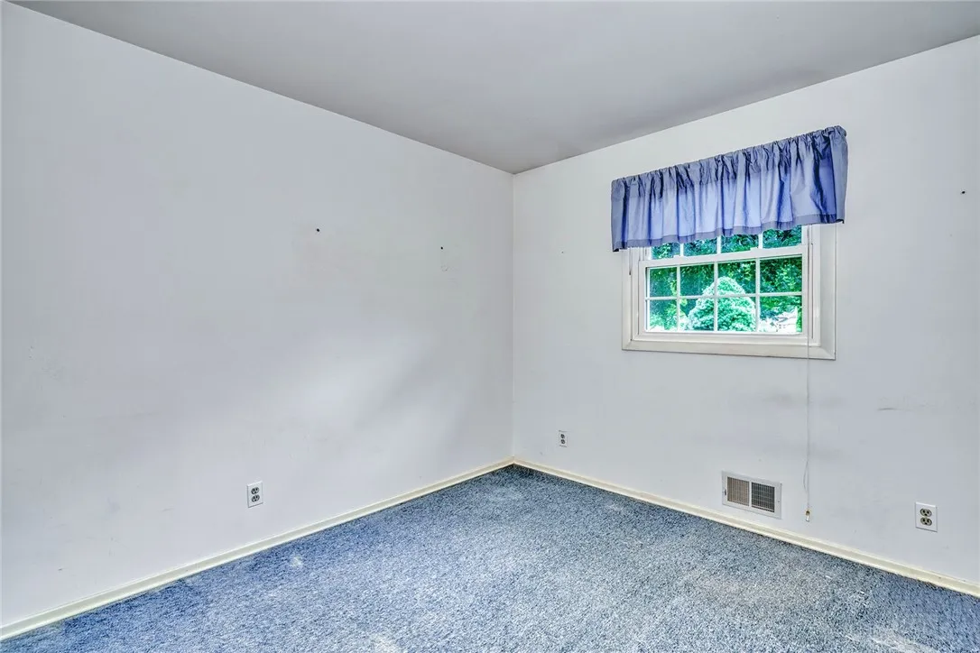 21 Red Bud Road, Chili, New York 14624, Chili, New York 14624, 3 Bedrooms Bedrooms, 7 Rooms Rooms,1 BathroomBathrooms,Residential,For Sale,21 Red Bud Road, Chili, New York 14624,R1632663