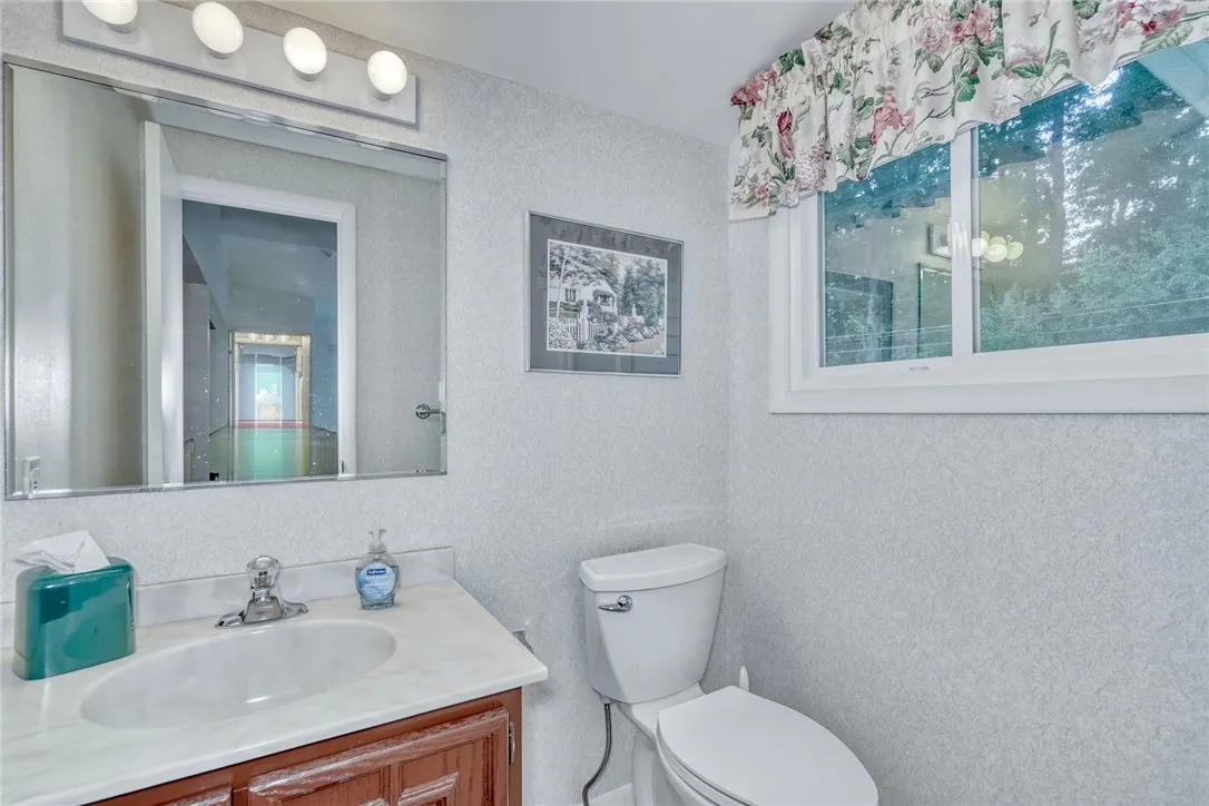 21 Red Bud Road, Chili, New York 14624, Chili, New York 14624, 3 Bedrooms Bedrooms, 7 Rooms Rooms,1 BathroomBathrooms,Residential,For Sale,21 Red Bud Road, Chili, New York 14624,R1632663
