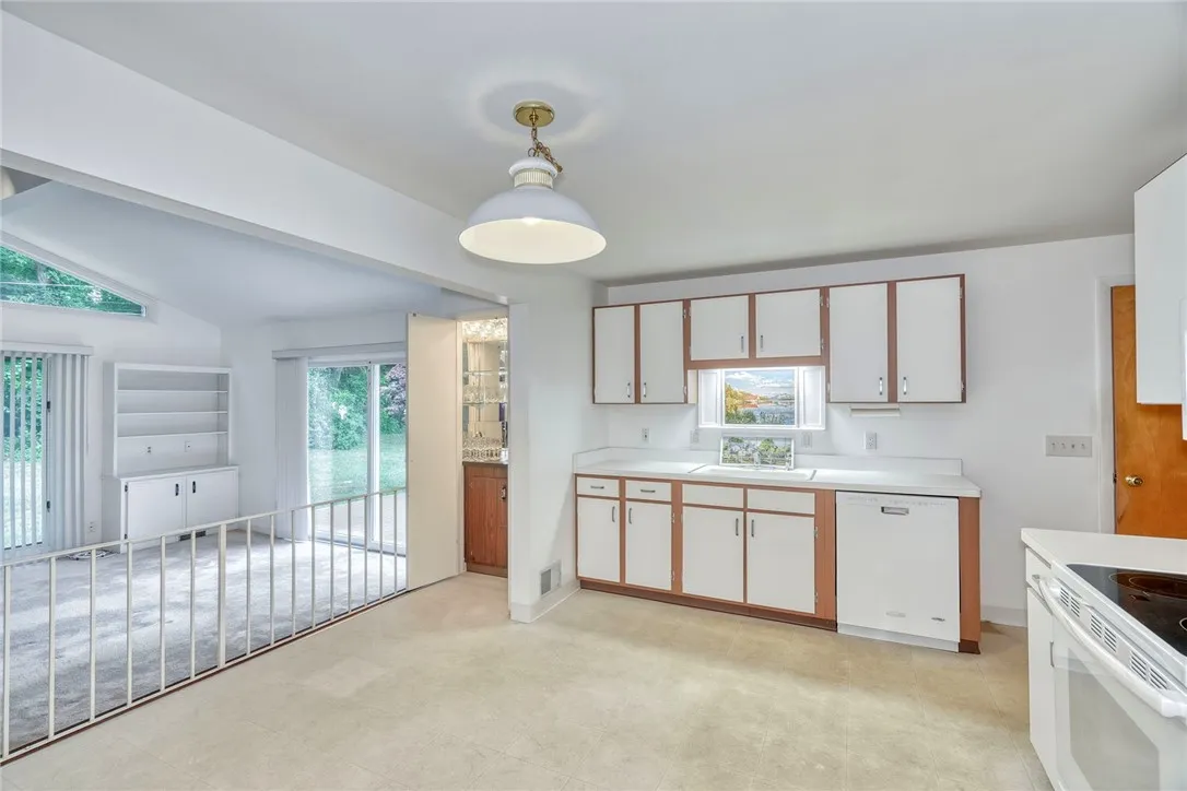 21 Red Bud Road, Chili, New York 14624, Chili, New York 14624, 3 Bedrooms Bedrooms, 7 Rooms Rooms,1 BathroomBathrooms,Residential,For Sale,21 Red Bud Road, Chili, New York 14624,R1632663