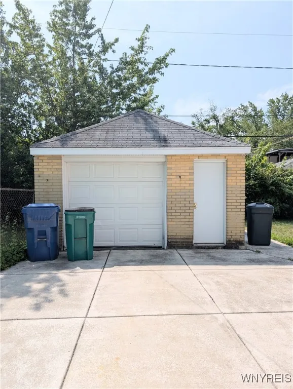 197 Hastings Avenue, Buffalo, New York 14215, Buffalo, New York 14215, 3 Bedrooms Bedrooms, ,2 BathroomsBathrooms,Residential,For Sale,197 Hastings Avenue, Buffalo, New York 14215,B1632850