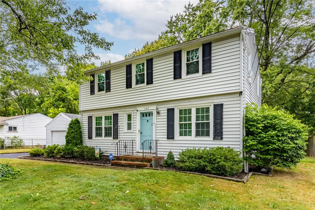 142 Westside Drive, Gates, New York 14624, Gates, New York 14624, 3 Bedrooms Bedrooms, 6 Rooms Rooms,1 BathroomBathrooms,Residential,Closed,142 Westside Drive, Gates, New York 14624,0,R1632823