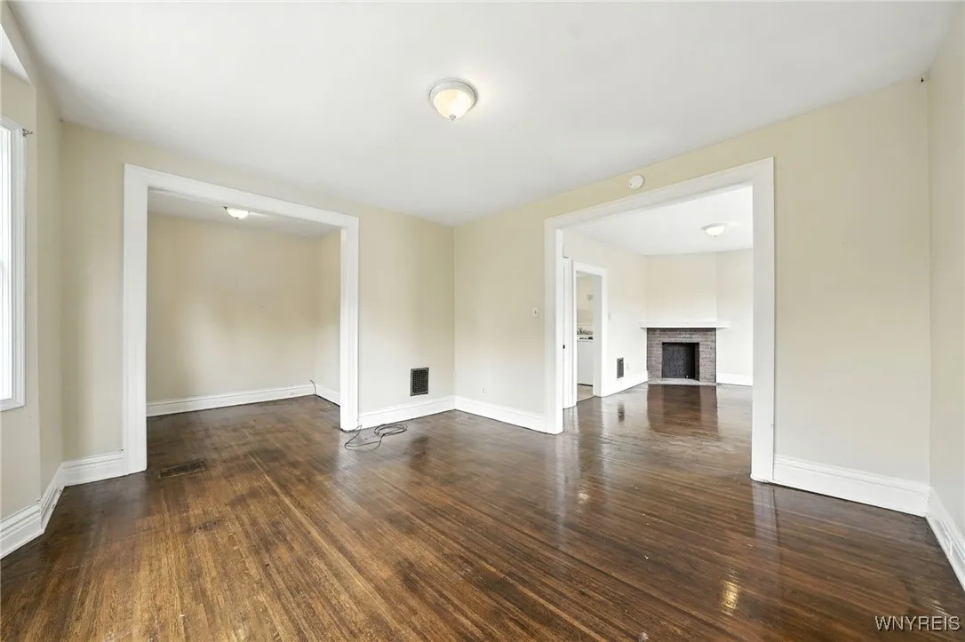 2nd floor living room