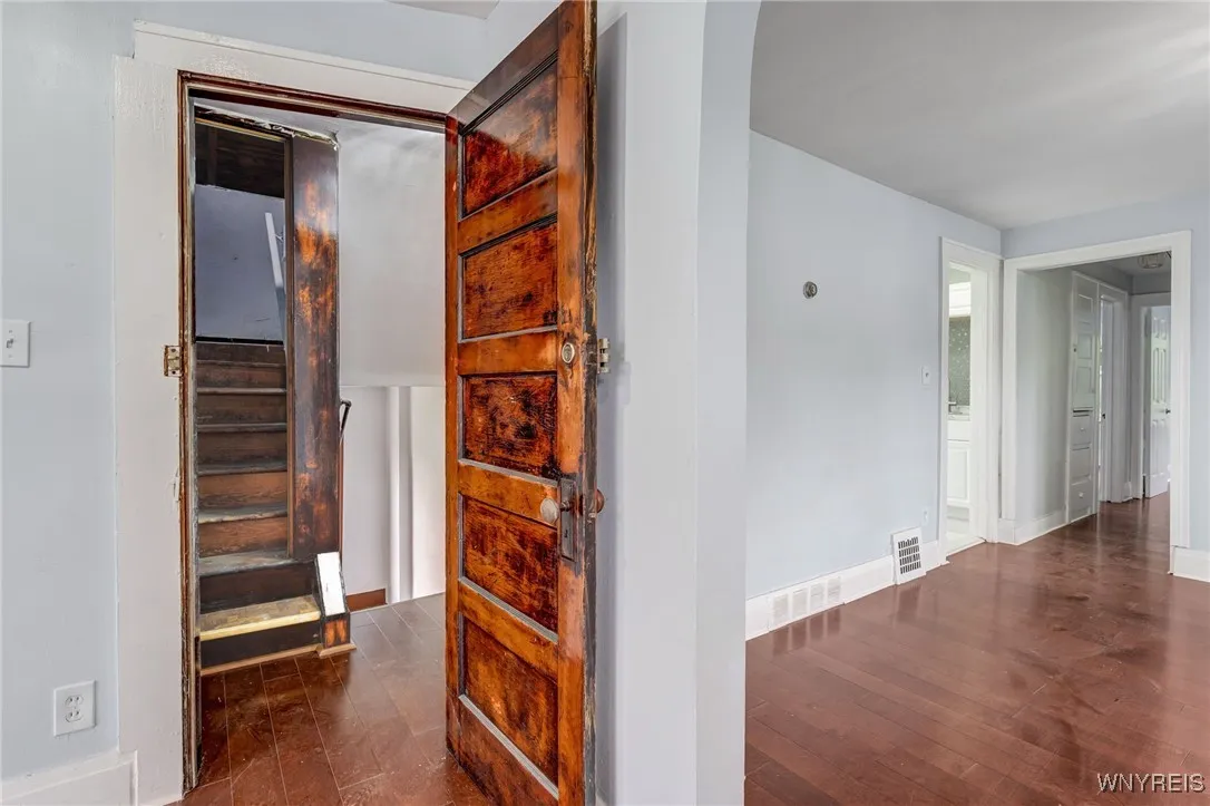 67 Urban Street, Buffalo, New York 14211, Buffalo, New York 14211, 6 Bedrooms Bedrooms, ,2 BathroomsBathrooms,Residential,For Sale,67 Urban Street, Buffalo, New York 14211,0,B1632796