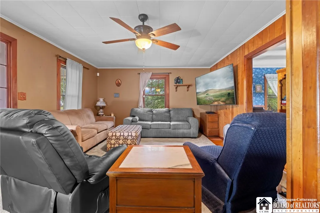 17 Haskell Avenue, Arcade, New York 14009, Arcade, New York 14009, 5 Bedrooms Bedrooms, 10 Rooms Rooms,2 BathroomsBathrooms,Residential,For Sale,17 Haskell Avenue, Arcade, New York 14009,0,R1631600