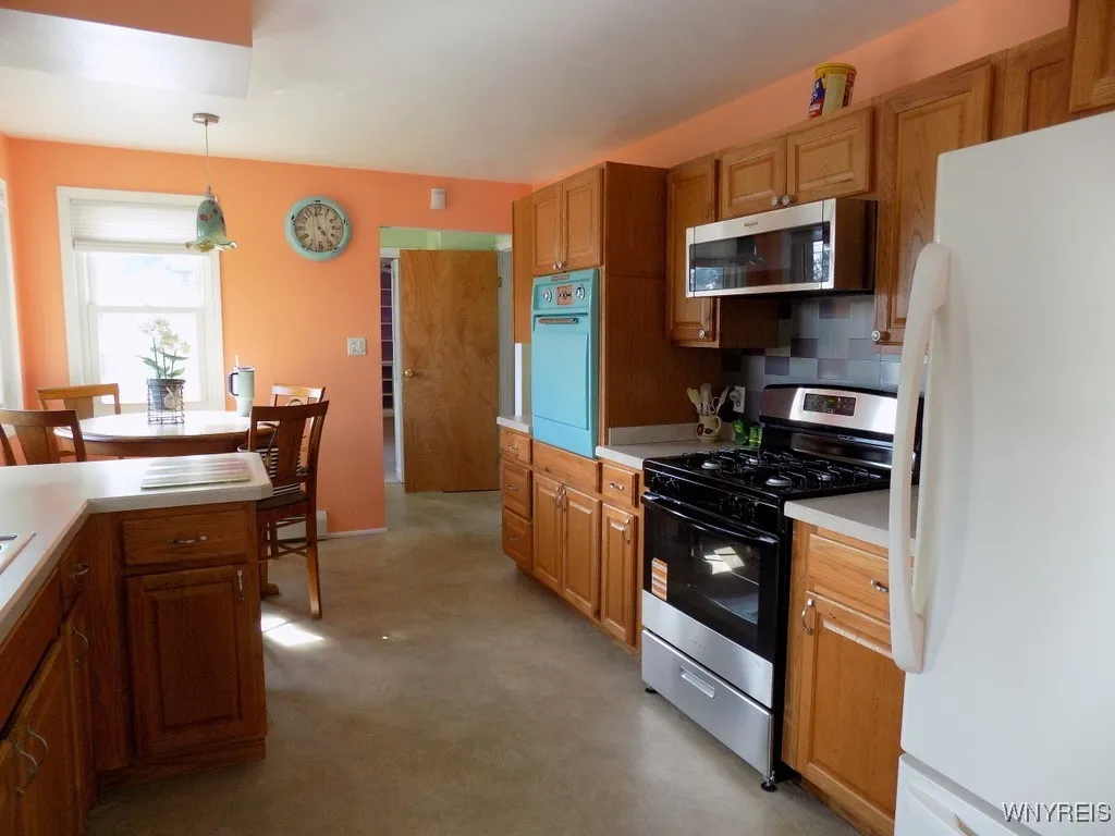 8910 Tonawanda Crk Road, Clarence, New York 14032, Clarence, New York 14032, 3 Bedrooms Bedrooms, 7 Rooms Rooms,2 BathroomsBathrooms,Residential,For Sale,8910 Tonawanda Crk Road, Clarence, New York 14032,B1627590