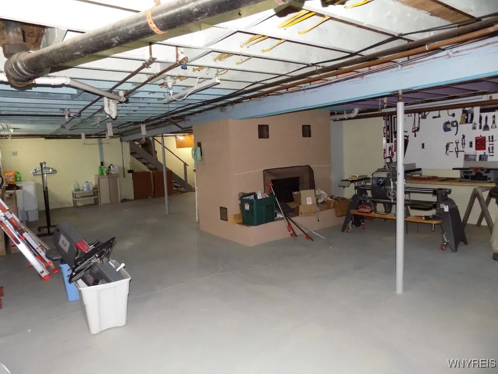 8910 Tonawanda Crk Road, Clarence, New York 14032, Clarence, New York 14032, 3 Bedrooms Bedrooms, 7 Rooms Rooms,2 BathroomsBathrooms,Residential,For Sale,8910 Tonawanda Crk Road, Clarence, New York 14032,B1627590