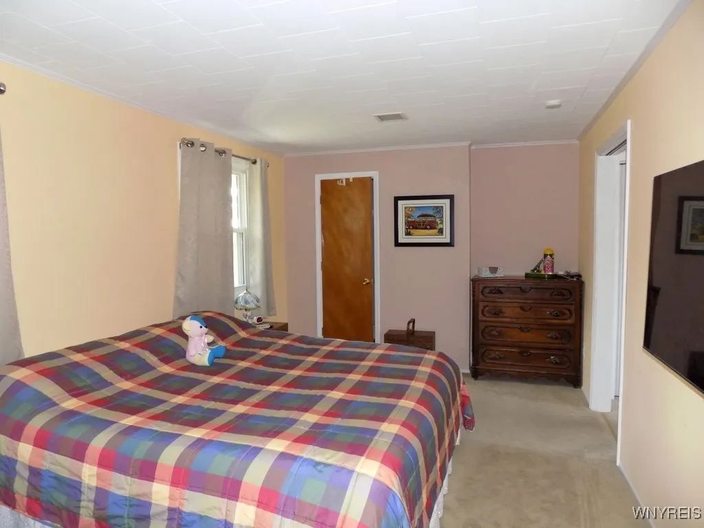 8910 Tonawanda Crk Road, Clarence, New York 14032, Clarence, New York 14032, 3 Bedrooms Bedrooms, 7 Rooms Rooms,2 BathroomsBathrooms,Residential,For Sale,8910 Tonawanda Crk Road, Clarence, New York 14032,B1627590