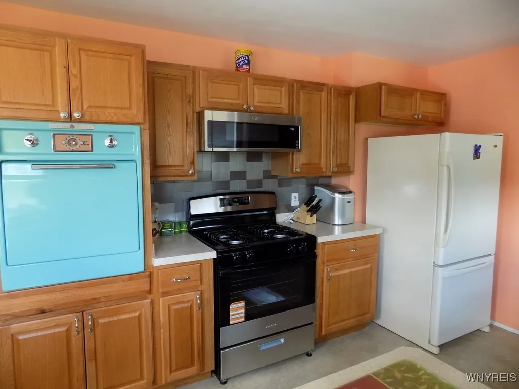 8910 Tonawanda Crk Road, Clarence, New York 14032, Clarence, New York 14032, 3 Bedrooms Bedrooms, 7 Rooms Rooms,2 BathroomsBathrooms,Residential,For Sale,8910 Tonawanda Crk Road, Clarence, New York 14032,B1627590