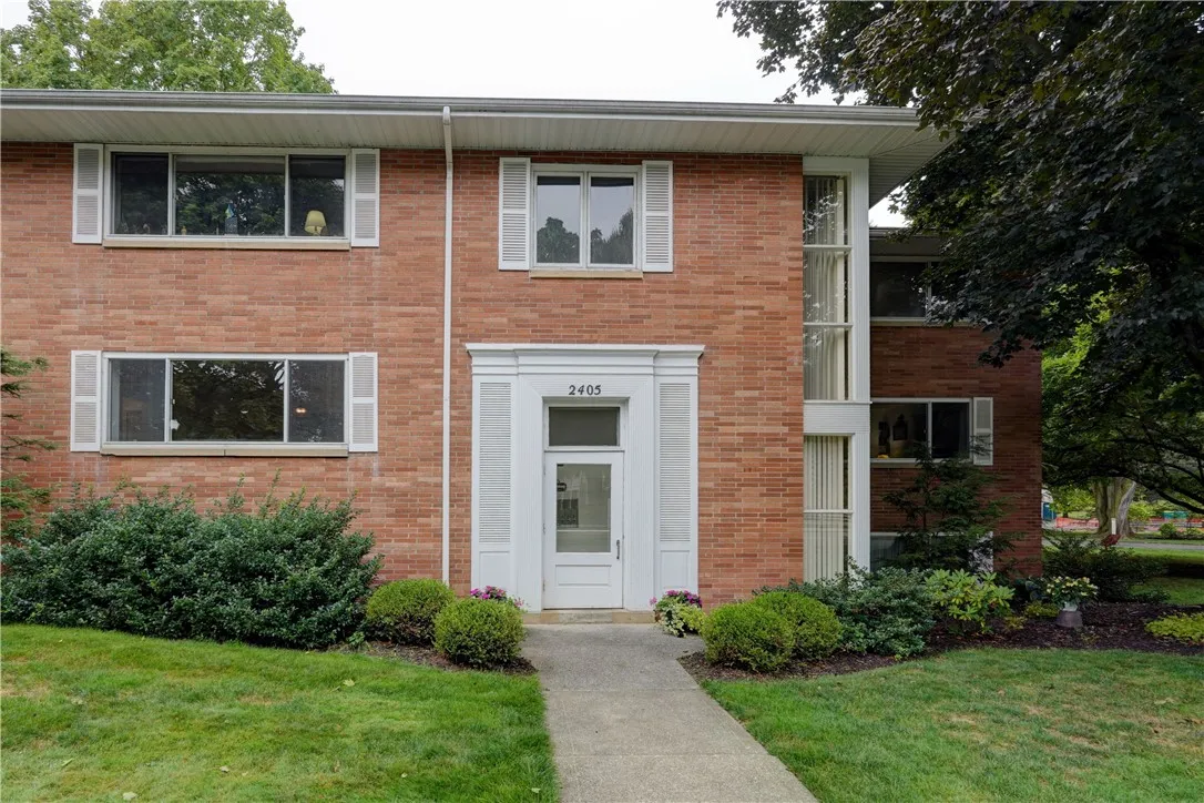 2405 East Avenue 3, Brighton, New York 14610, Brighton, New York 14610, 2 Bedrooms Bedrooms, 4 Rooms Rooms,2 BathroomsBathrooms,Residential Lease,For Rent,2405 East Avenue 3, Brighton, New York 14610,R1632886