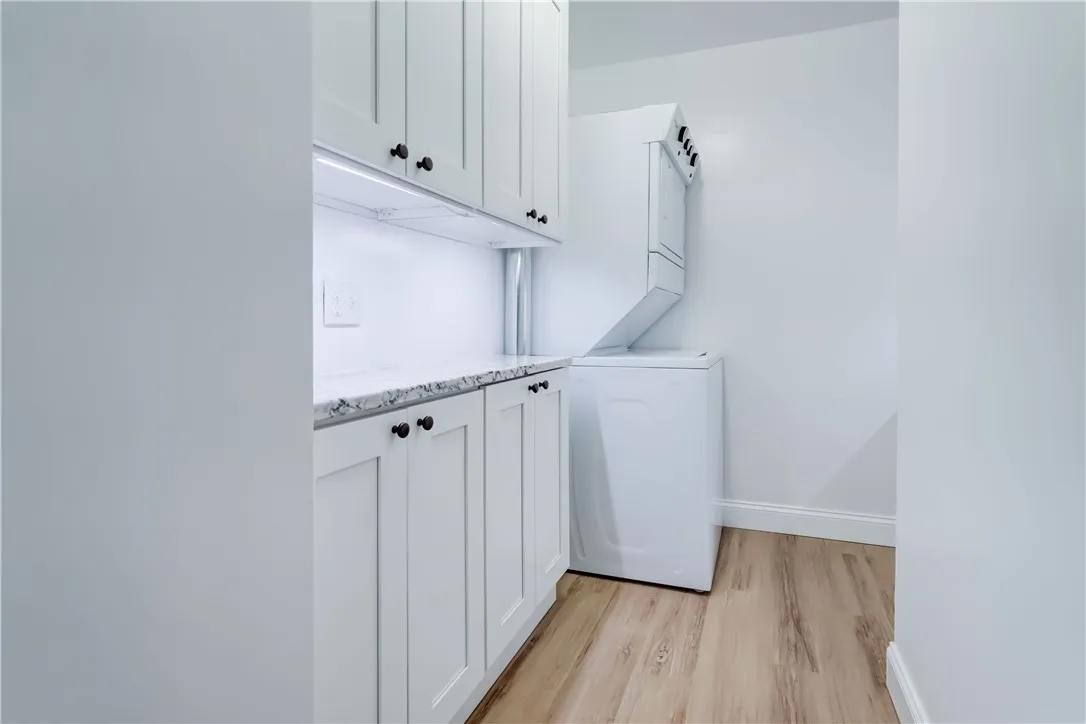 2405 East Avenue 3, Brighton, New York 14610, Brighton, New York 14610, 2 Bedrooms Bedrooms, 4 Rooms Rooms,2 BathroomsBathrooms,Residential Lease,For Rent,2405 East Avenue 3, Brighton, New York 14610,R1632886