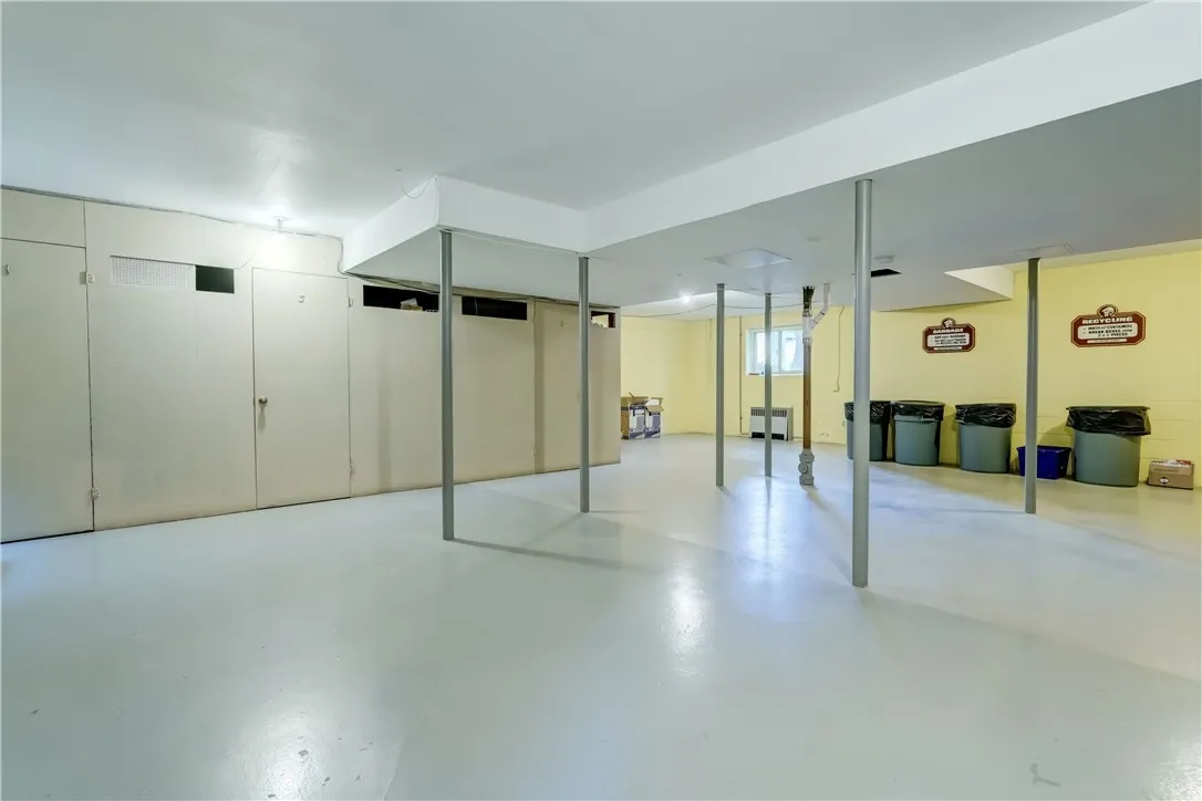 2405 East Avenue 3, Brighton, New York 14610, Brighton, New York 14610, 2 Bedrooms Bedrooms, 4 Rooms Rooms,2 BathroomsBathrooms,Residential Lease,For Rent,2405 East Avenue 3, Brighton, New York 14610,R1632886