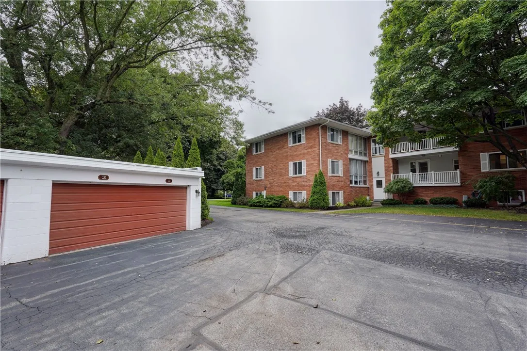 2405 East Avenue 3, Brighton, New York 14610, Brighton, New York 14610, 2 Bedrooms Bedrooms, 4 Rooms Rooms,2 BathroomsBathrooms,Residential Lease,For Rent,2405 East Avenue 3, Brighton, New York 14610,R1632886