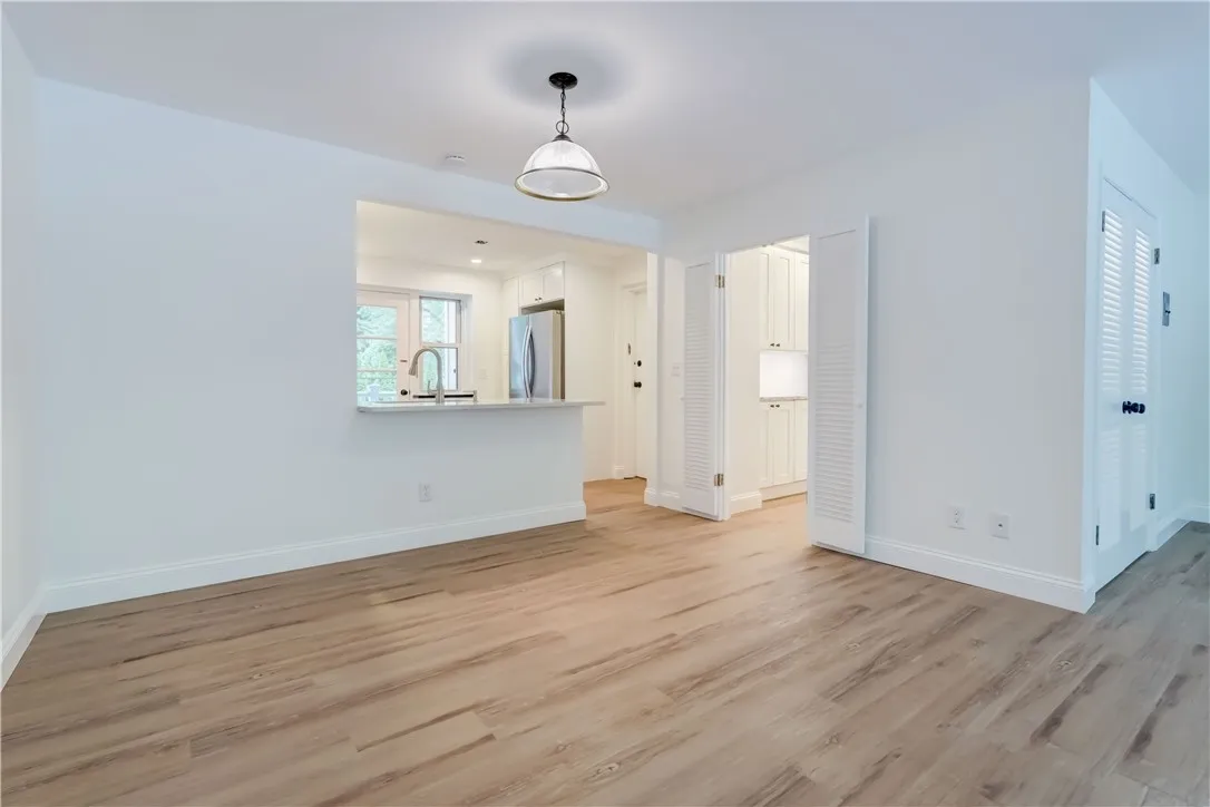 2405 East Avenue 3, Brighton, New York 14610, Brighton, New York 14610, 2 Bedrooms Bedrooms, 4 Rooms Rooms,2 BathroomsBathrooms,Residential Lease,For Rent,2405 East Avenue 3, Brighton, New York 14610,R1632886