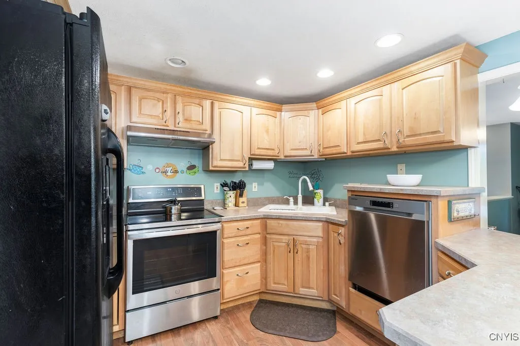 93 Ripplebrook Lane, Manlius, New York 13116, Manlius, New York 13116, 4 Bedrooms Bedrooms, 10 Rooms Rooms,2 BathroomsBathrooms,Residential,For Sale,93 Ripplebrook Lane, Manlius, New York 13116,S1632891