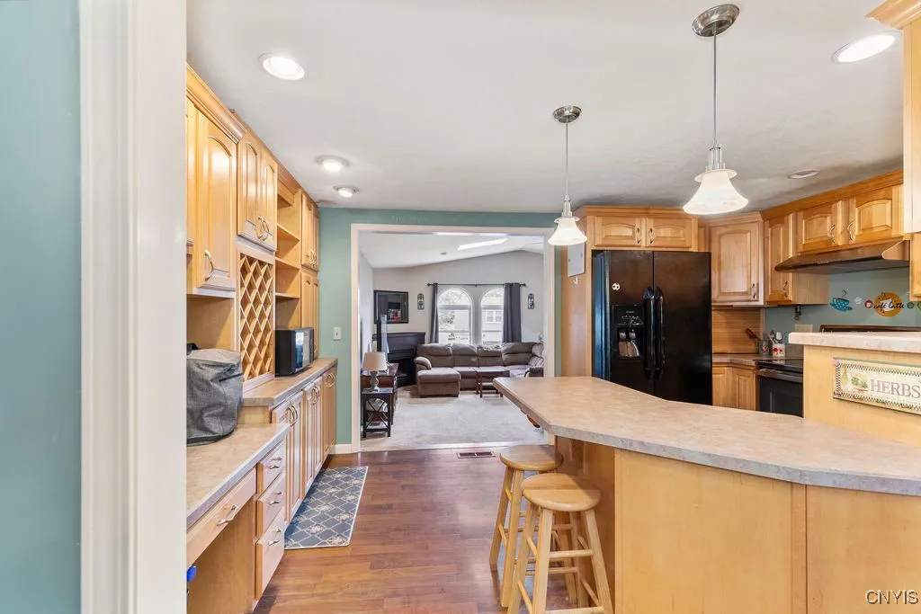 93 Ripplebrook Lane, Manlius, New York 13116, Manlius, New York 13116, 4 Bedrooms Bedrooms, 10 Rooms Rooms,2 BathroomsBathrooms,Residential,For Sale,93 Ripplebrook Lane, Manlius, New York 13116,S1632891