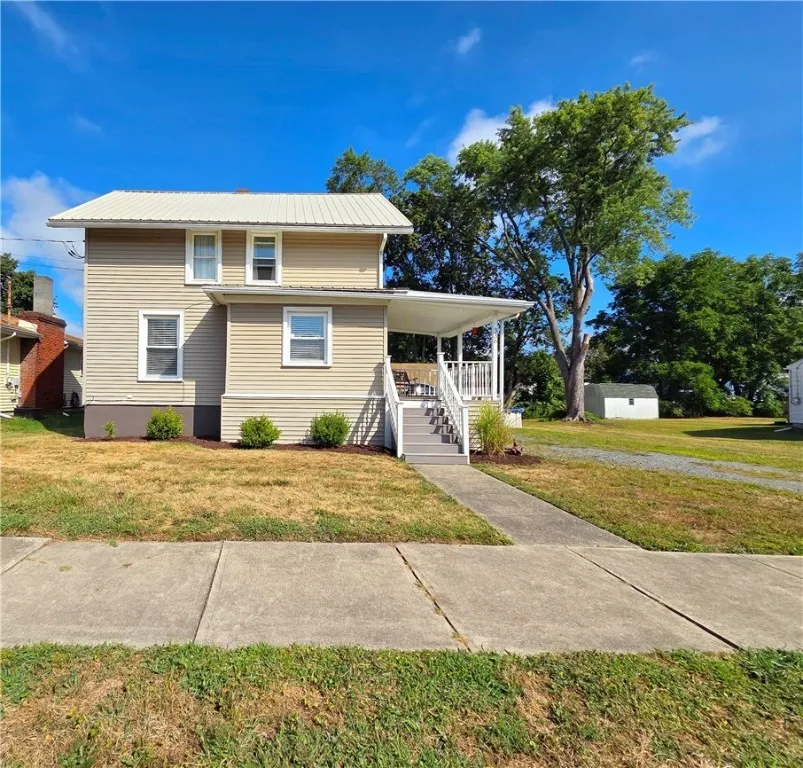 336 West Center Street, Elmira City, New York 1490, Elmira City, New York 14901, 3 Bedrooms Bedrooms, 7 Rooms Rooms,2 BathroomsBathrooms,Residential,Closed,336 West Center Street, Elmira City, New York 1490,0,R1632890