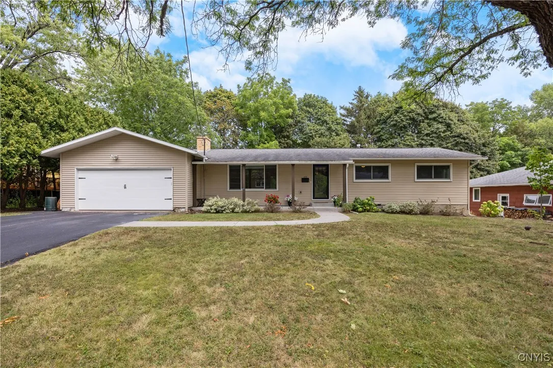 105 Saybrook Lane, Dewitt, New York 13214, De Witt, New York 13214, 3 Bedrooms Bedrooms, 9 Rooms Rooms,2 BathroomsBathrooms,Residential,For Sale,105 Saybrook Lane, Dewitt, New York 13214,S1628879