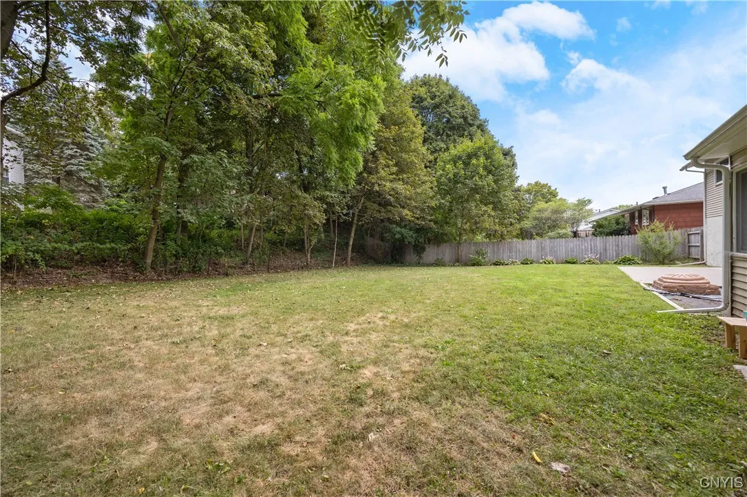 105 Saybrook Lane, Dewitt, New York 13214, De Witt, New York 13214, 3 Bedrooms Bedrooms, 9 Rooms Rooms,2 BathroomsBathrooms,Residential,For Sale,105 Saybrook Lane, Dewitt, New York 13214,S1628879
