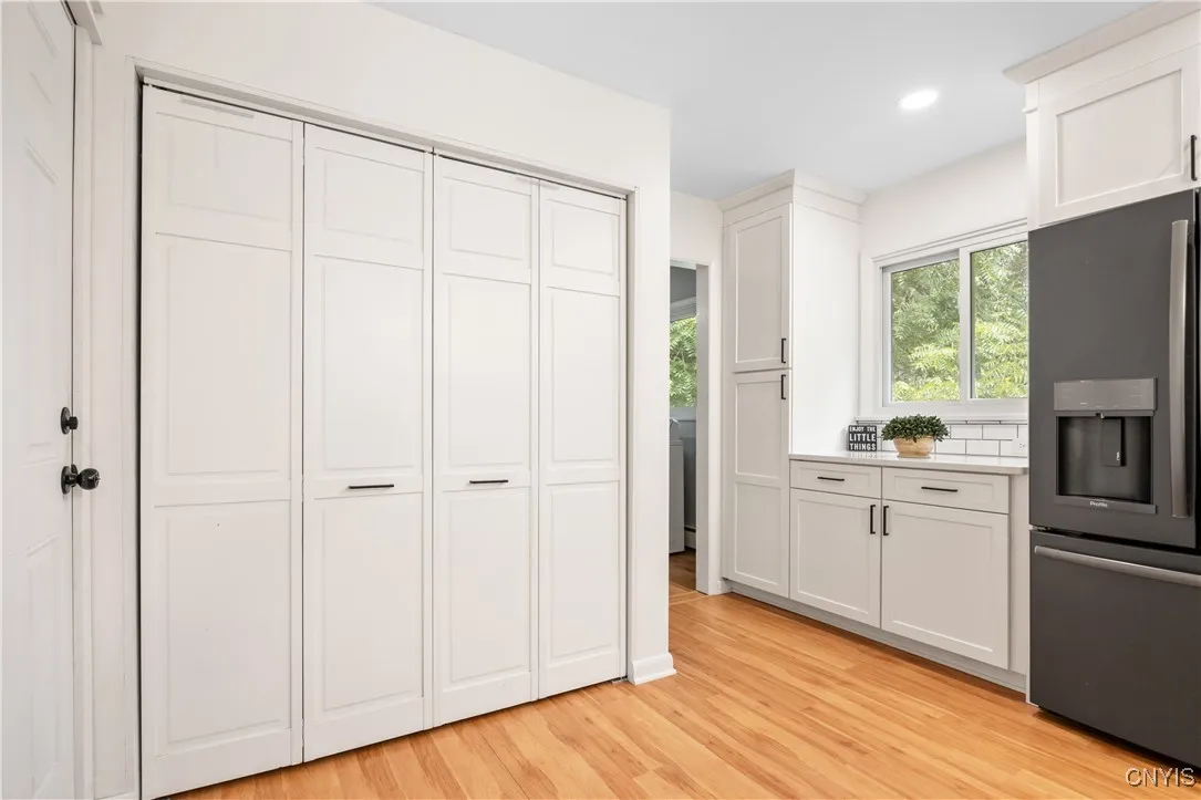 105 Saybrook Lane, Dewitt, New York 13214, De Witt, New York 13214, 3 Bedrooms Bedrooms, 9 Rooms Rooms,2 BathroomsBathrooms,Residential,For Sale,105 Saybrook Lane, Dewitt, New York 13214,S1628879