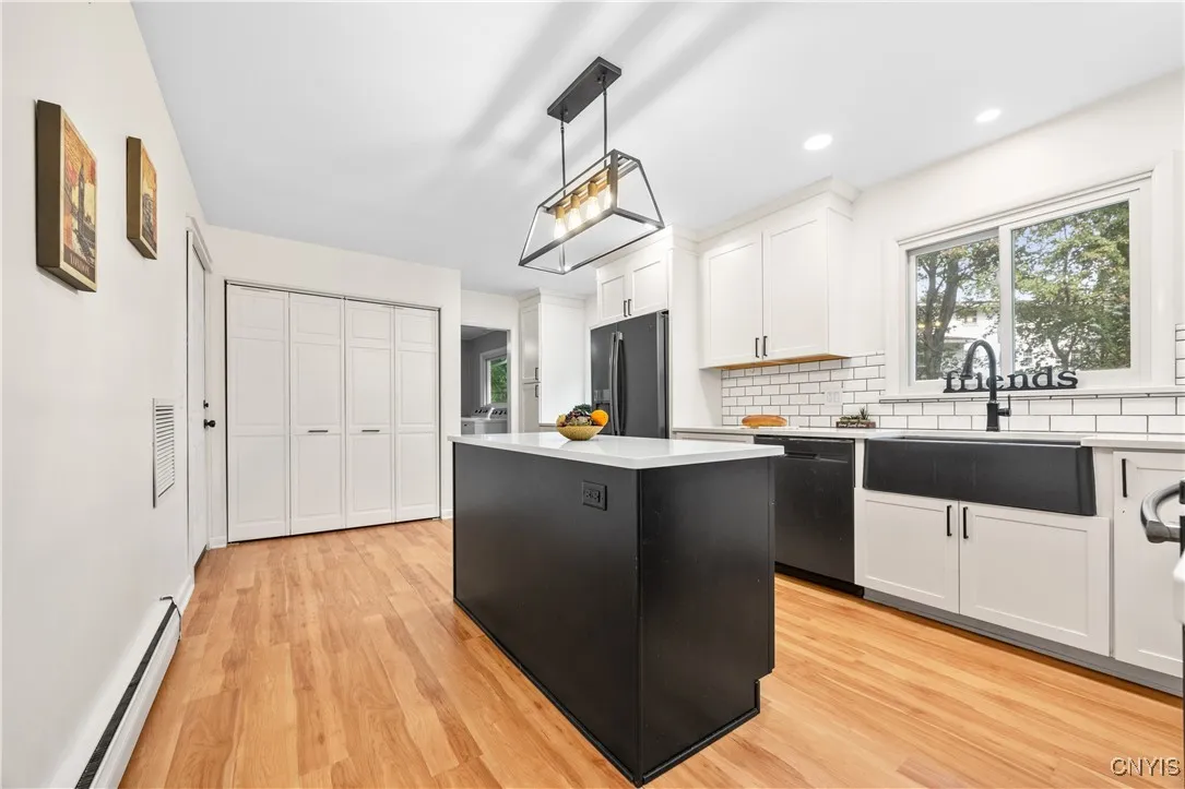 105 Saybrook Lane, Dewitt, New York 13214, De Witt, New York 13214, 3 Bedrooms Bedrooms, 9 Rooms Rooms,2 BathroomsBathrooms,Residential,For Sale,105 Saybrook Lane, Dewitt, New York 13214,S1628879