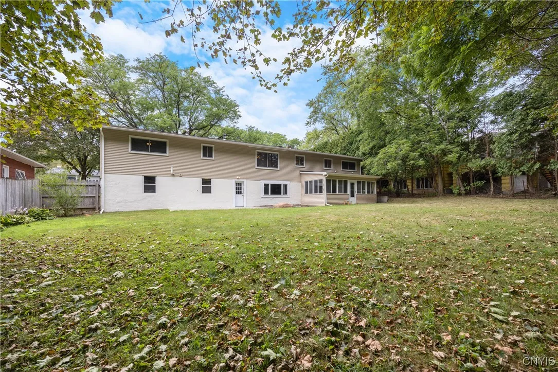 105 Saybrook Lane, Dewitt, New York 13214, De Witt, New York 13214, 3 Bedrooms Bedrooms, 9 Rooms Rooms,2 BathroomsBathrooms,Residential,For Sale,105 Saybrook Lane, Dewitt, New York 13214,S1628879