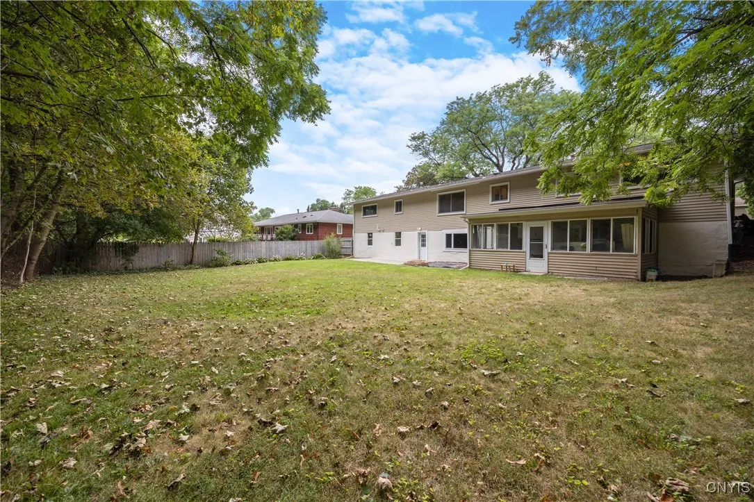 105 Saybrook Lane, Dewitt, New York 13214, De Witt, New York 13214, 3 Bedrooms Bedrooms, 9 Rooms Rooms,2 BathroomsBathrooms,Residential,For Sale,105 Saybrook Lane, Dewitt, New York 13214,S1628879