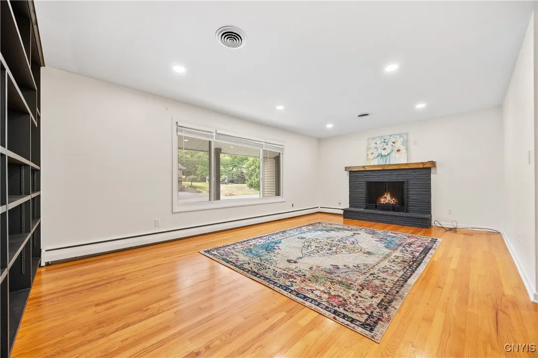 105 Saybrook Lane, Dewitt, New York 13214, De Witt, New York 13214, 3 Bedrooms Bedrooms, 9 Rooms Rooms,2 BathroomsBathrooms,Residential,For Sale,105 Saybrook Lane, Dewitt, New York 13214,S1628879