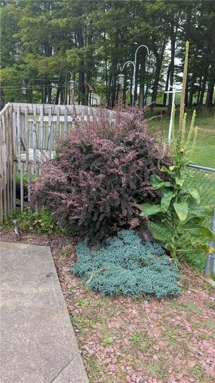 lovely mature landscaping