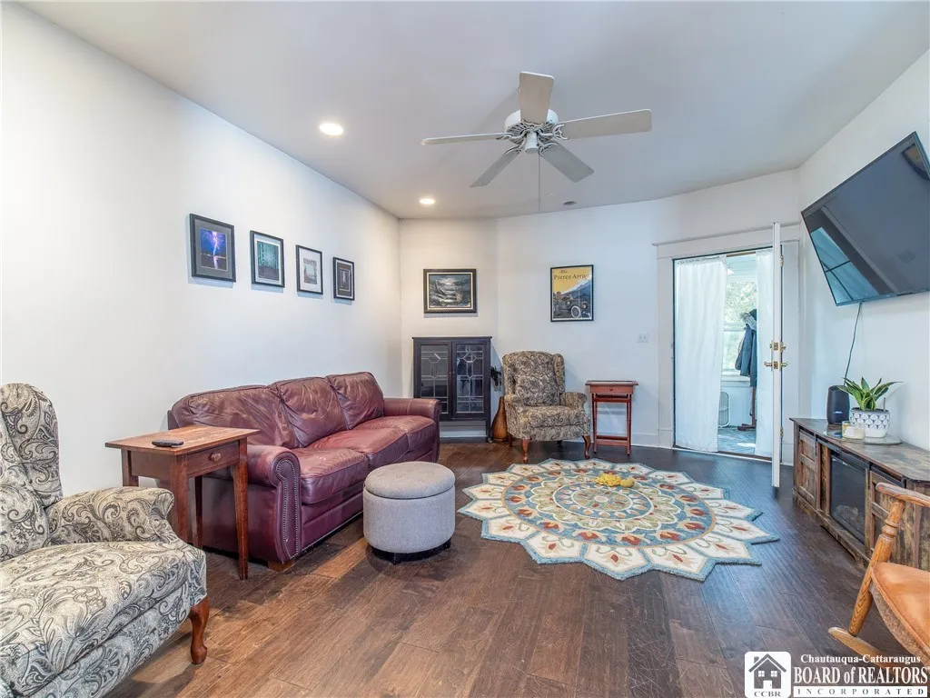 740 Deer Street, Dunkirk, New York 14048, Dunkirk, New York 14048, 3 Bedrooms Bedrooms, 9 Rooms Rooms,1 BathroomBathrooms,Residential,For Sale,740 Deer Street, Dunkirk, New York 14048,R1632916