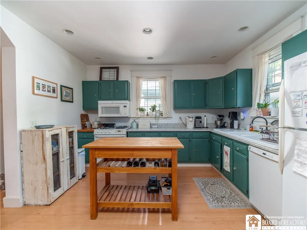 740 Deer Street, Dunkirk, New York 14048, Dunkirk, New York 14048, 3 Bedrooms Bedrooms, 9 Rooms Rooms,1 BathroomBathrooms,Residential,For Sale,740 Deer Street, Dunkirk, New York 14048,R1632916