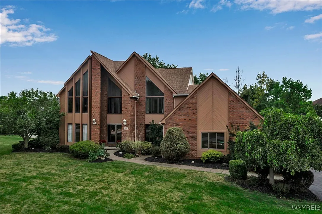 5553 Hidden Pines Court, Clarence, New York 14221, Clarence, New York 14221, 5 Bedrooms Bedrooms, 11 Rooms Rooms,2 BathroomsBathrooms,Residential,For Sale,5553 Hidden Pines Court, Clarence, New York 14221,B1632248
