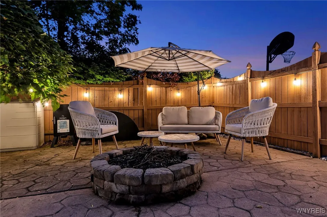5553 Hidden Pines Court, Clarence, New York 14221, Clarence, New York 14221, 5 Bedrooms Bedrooms, 11 Rooms Rooms,2 BathroomsBathrooms,Residential,For Sale,5553 Hidden Pines Court, Clarence, New York 14221,B1632248