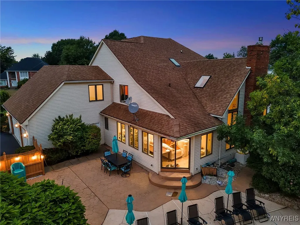 5553 Hidden Pines Court, Clarence, New York 14221, Clarence, New York 14221, 5 Bedrooms Bedrooms, 11 Rooms Rooms,2 BathroomsBathrooms,Residential,For Sale,5553 Hidden Pines Court, Clarence, New York 14221,B1632248