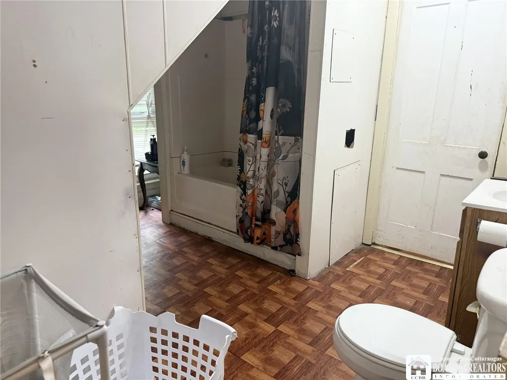 196 South Main Street, Jamestown, New York 14701, Jamestown, New York 14701, 4 Bedrooms Bedrooms, 9 Rooms Rooms,1 BathroomBathrooms,Residential,For Sale,196 South Main Street, Jamestown, New York 14701,R1626981