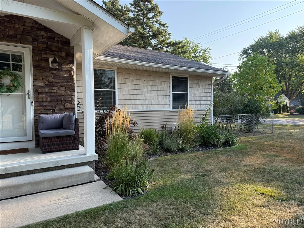 890 Onondaga Street, Lewiston, New York 14092, Lewiston, New York 14092, 3 Bedrooms Bedrooms, 6 Rooms Rooms,1 BathroomBathrooms,Residential,For Sale,890 Onondaga Street, Lewiston, New York 14092,B1631721