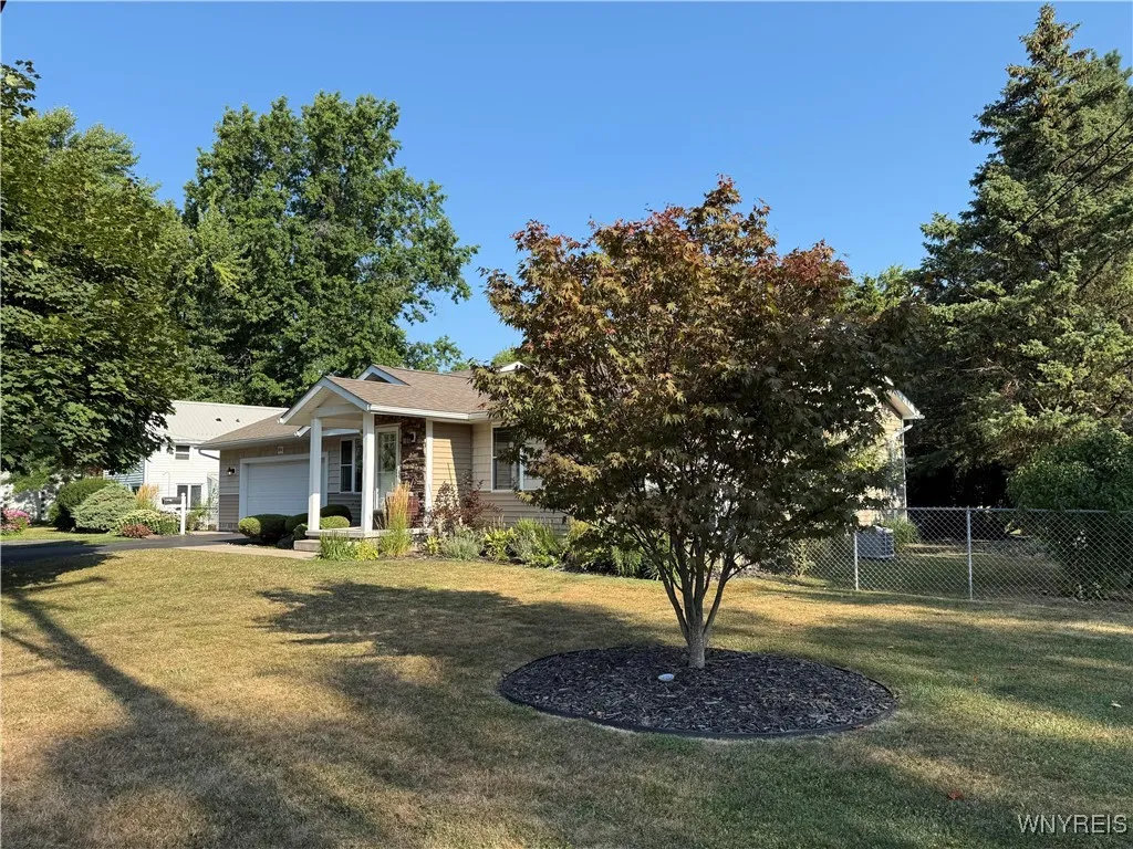 890 Onondaga Street, Lewiston, New York 14092, Lewiston, New York 14092, 3 Bedrooms Bedrooms, 6 Rooms Rooms,1 BathroomBathrooms,Residential,For Sale,890 Onondaga Street, Lewiston, New York 14092,B1631721