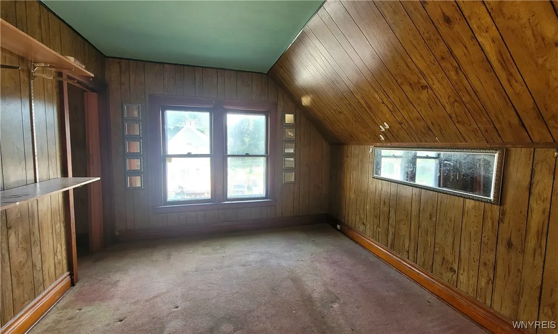 Living Room - 325 Box Ave (upper), Buffalo, NY 14211