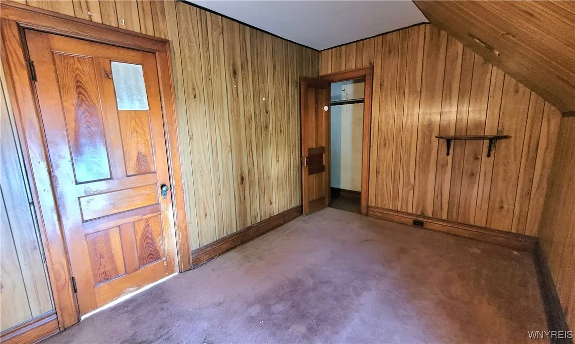 Side Bedroom - Box Ave (upper), Buffalo, NY 14211