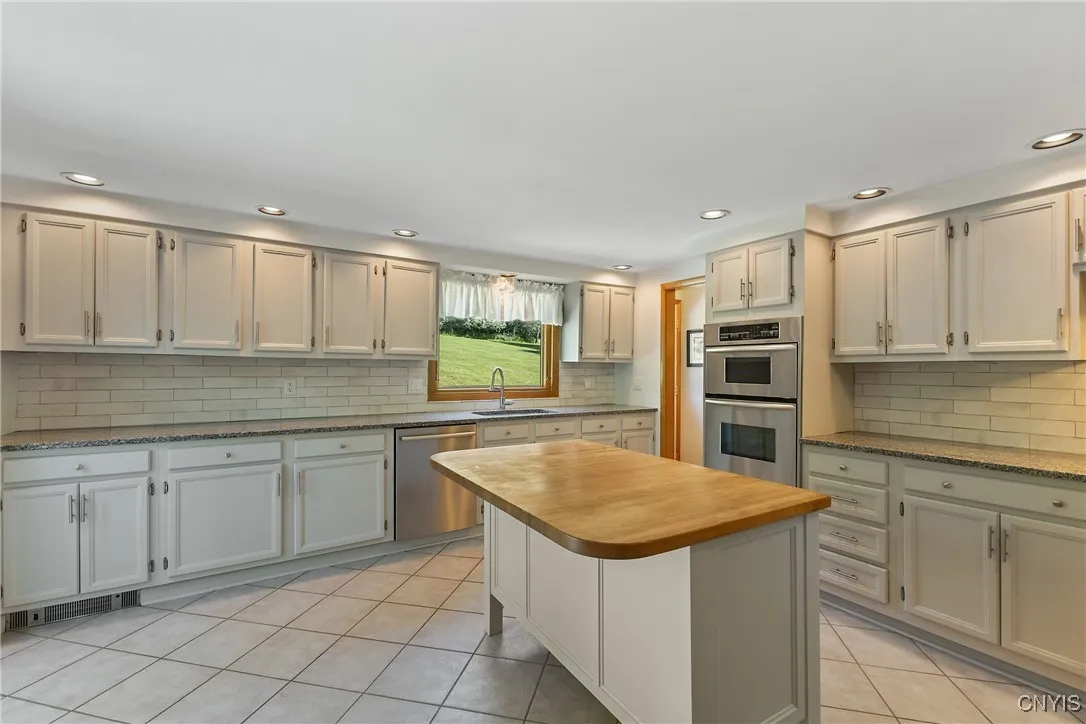 4268 Graham Road, Onondaga, New York 13078, Onondaga, New York 13078, 3 Bedrooms Bedrooms, 6 Rooms Rooms,2 BathroomsBathrooms,Residential,For Sale,4268 Graham Road, Onondaga, New York 13078,S1631257